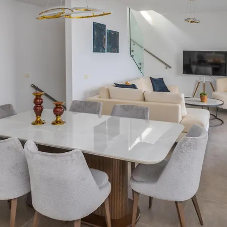Villa Deep Blue Luxury Theseus - Private Jacuzzi - Sea View *