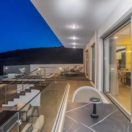 Deep Blue Luxury Theseus - Private Jacuzzi - Sea View * Ligaria (Crete)